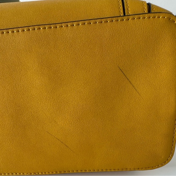 Steve Madden mustard-yellow Bdelta satchel nwt - Picture 12 of 16